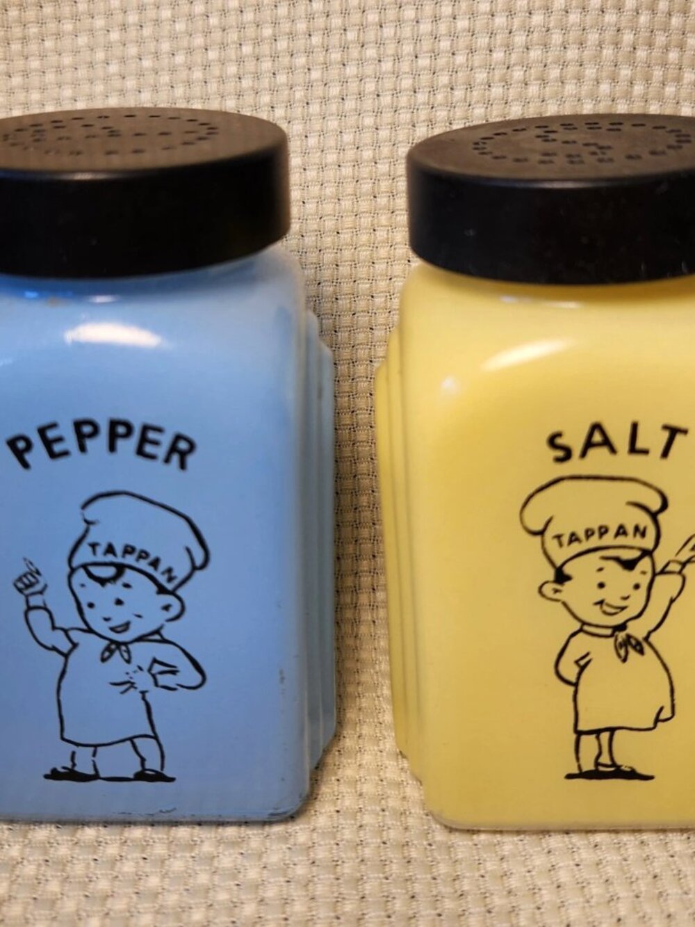 1930s McKee Roman Arch Salt Pepper Shakers Yellow/Blue Bakelite ZAY Lids J-37